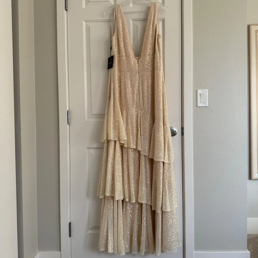 Mac Duggal stunning sequin